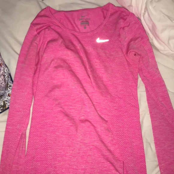 Nike Dry Fit Logn Sleeve Pink Shirt - Picture 1 of 3